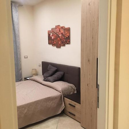 Il Giardino Di Daphne Bed & Breakfast เนเปิลส์ ภายนอก รูปภาพ