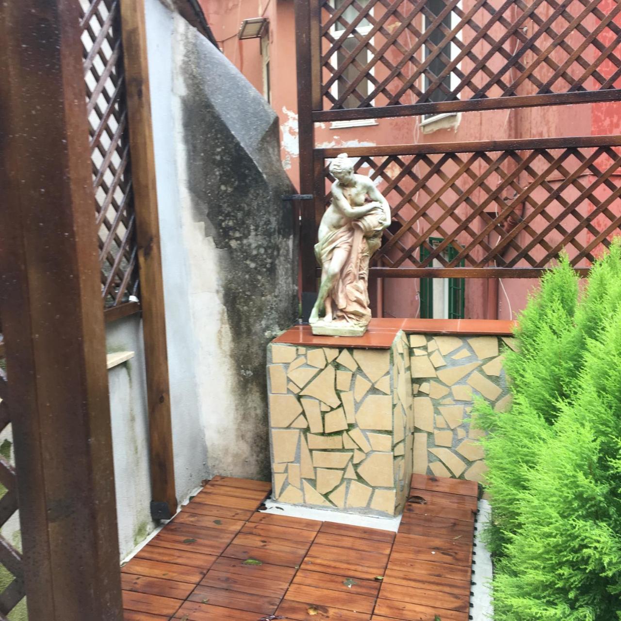 Il Giardino Di Daphne Bed & Breakfast เนเปิลส์ ภายนอก รูปภาพ